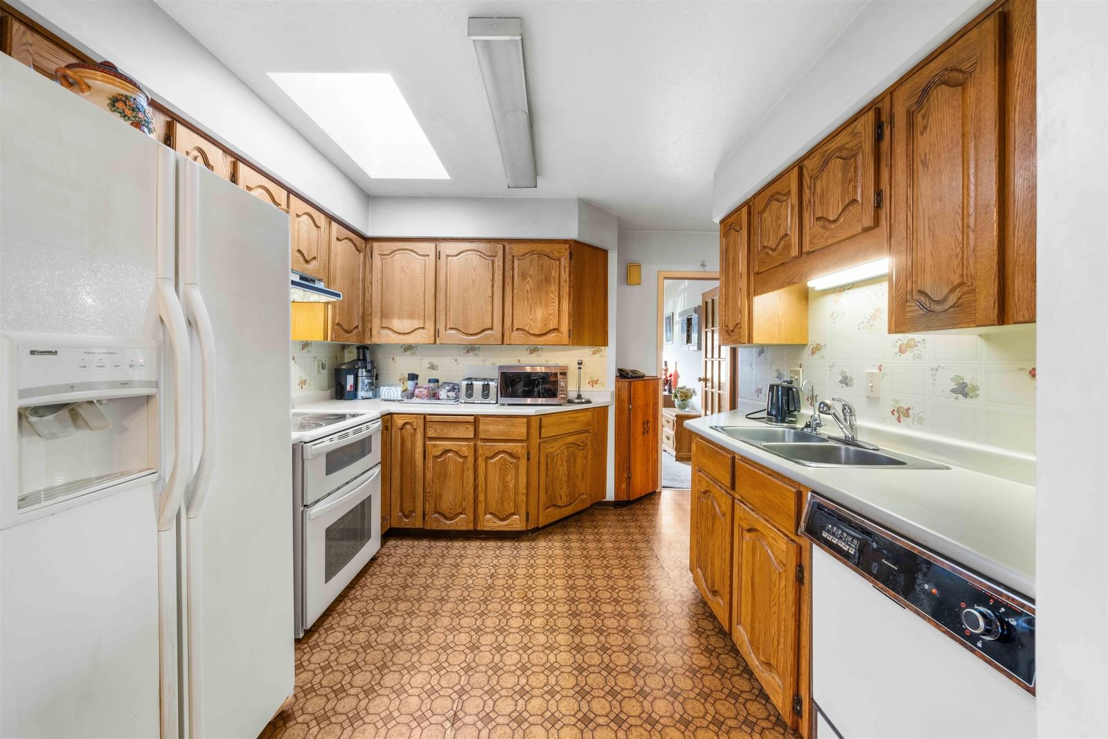 Listing Image 11