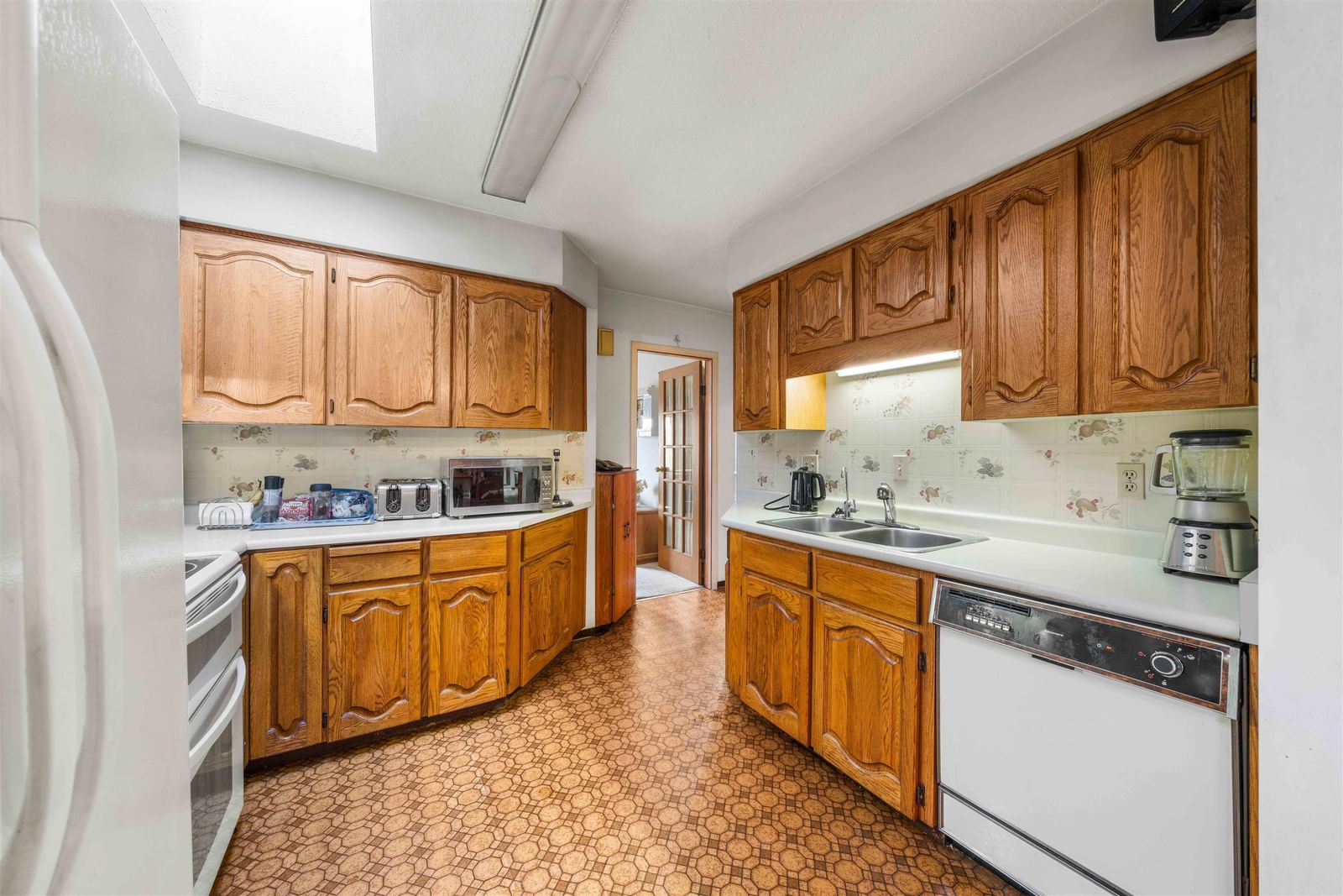 Listing Image 12