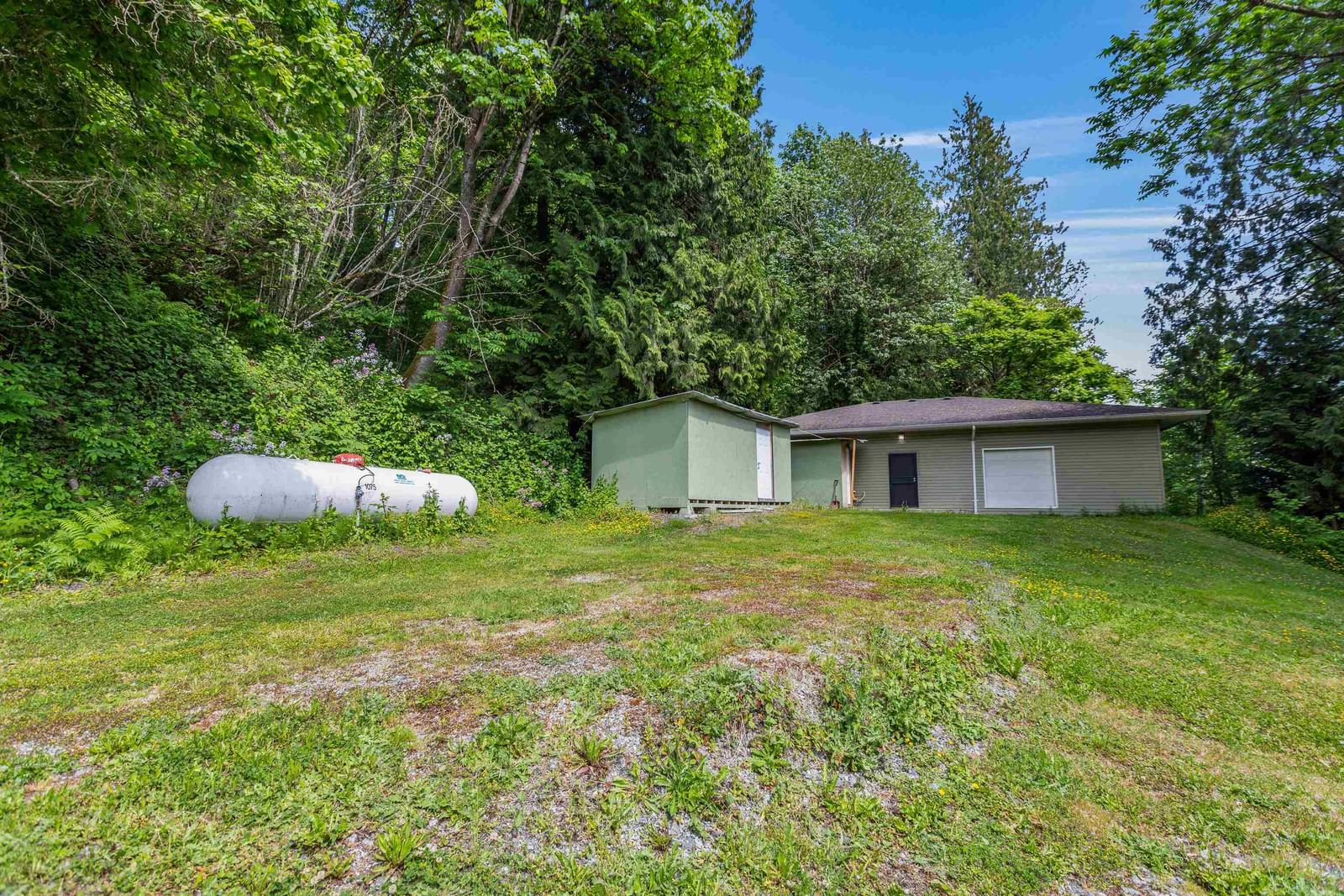 Listing Image 8