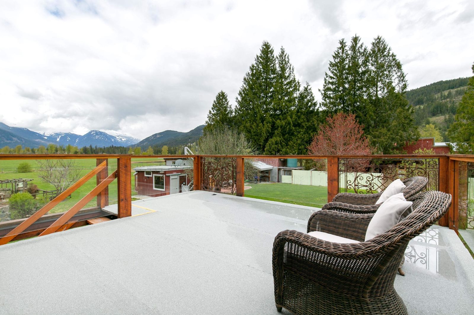 Listing Image 11