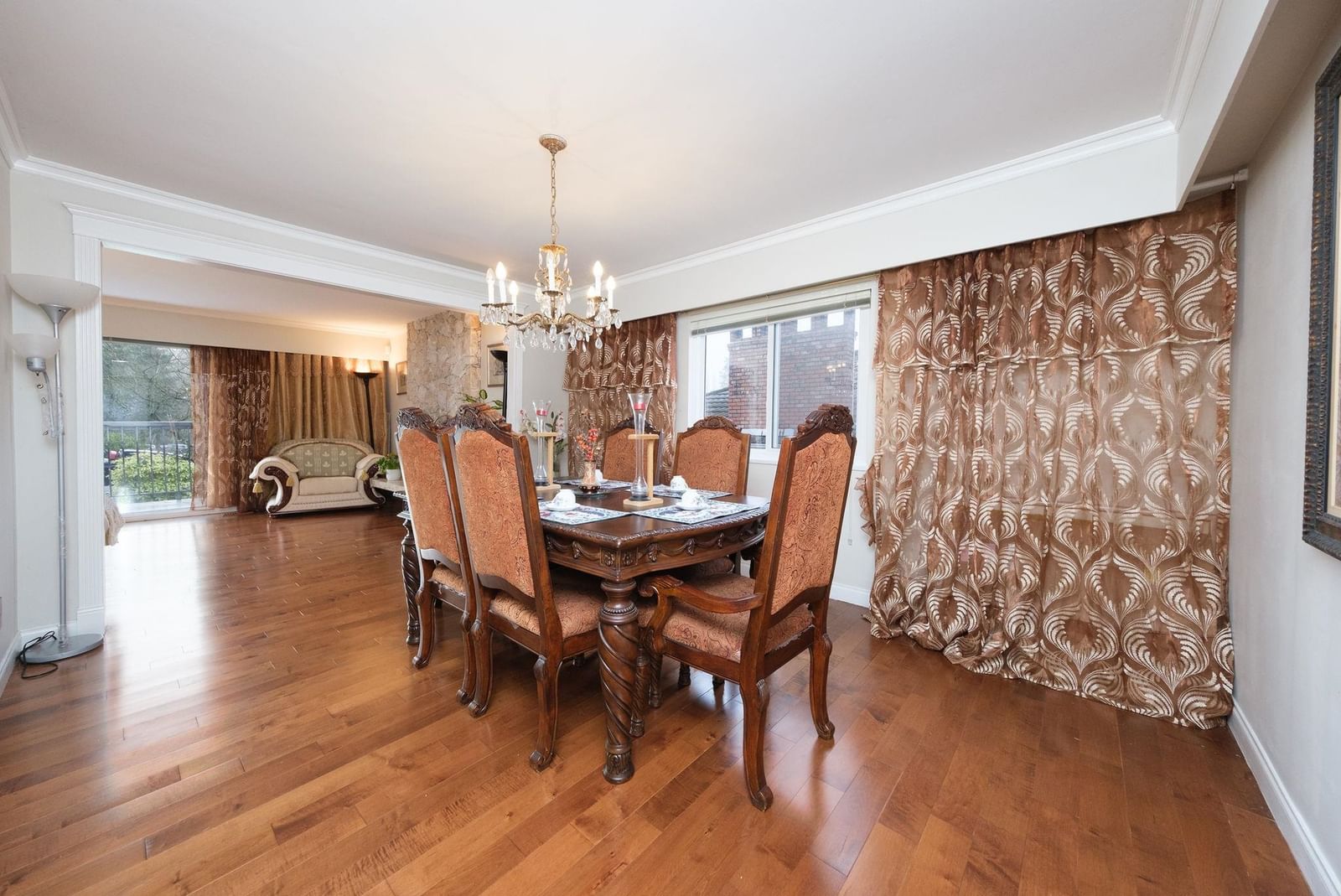 Listing Image 5