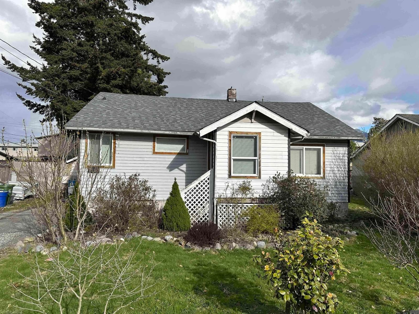 Listing Image 3