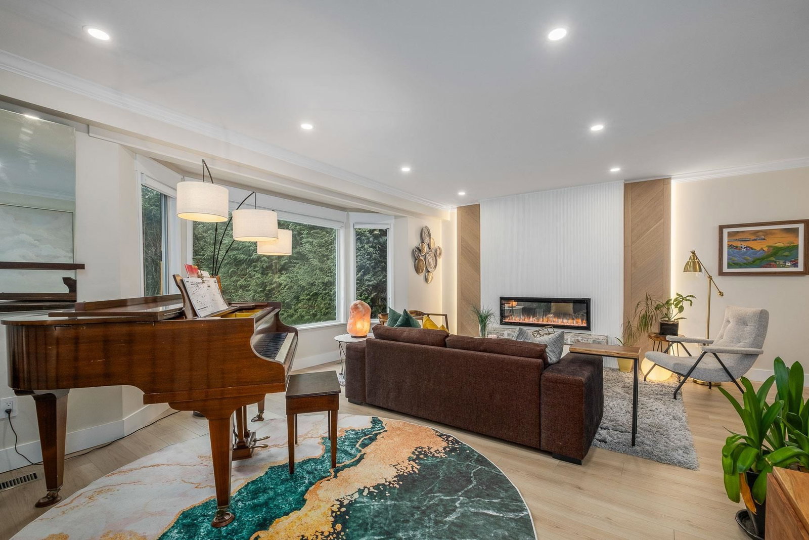 Listing Image 12