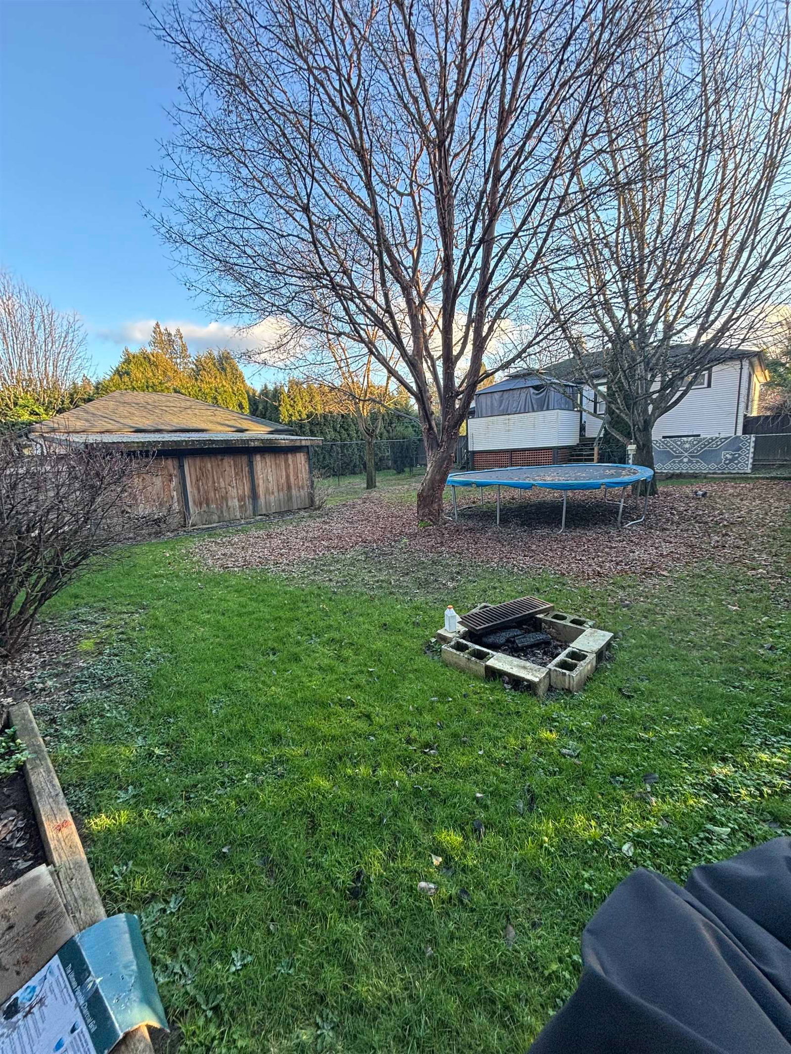 Listing Image 10