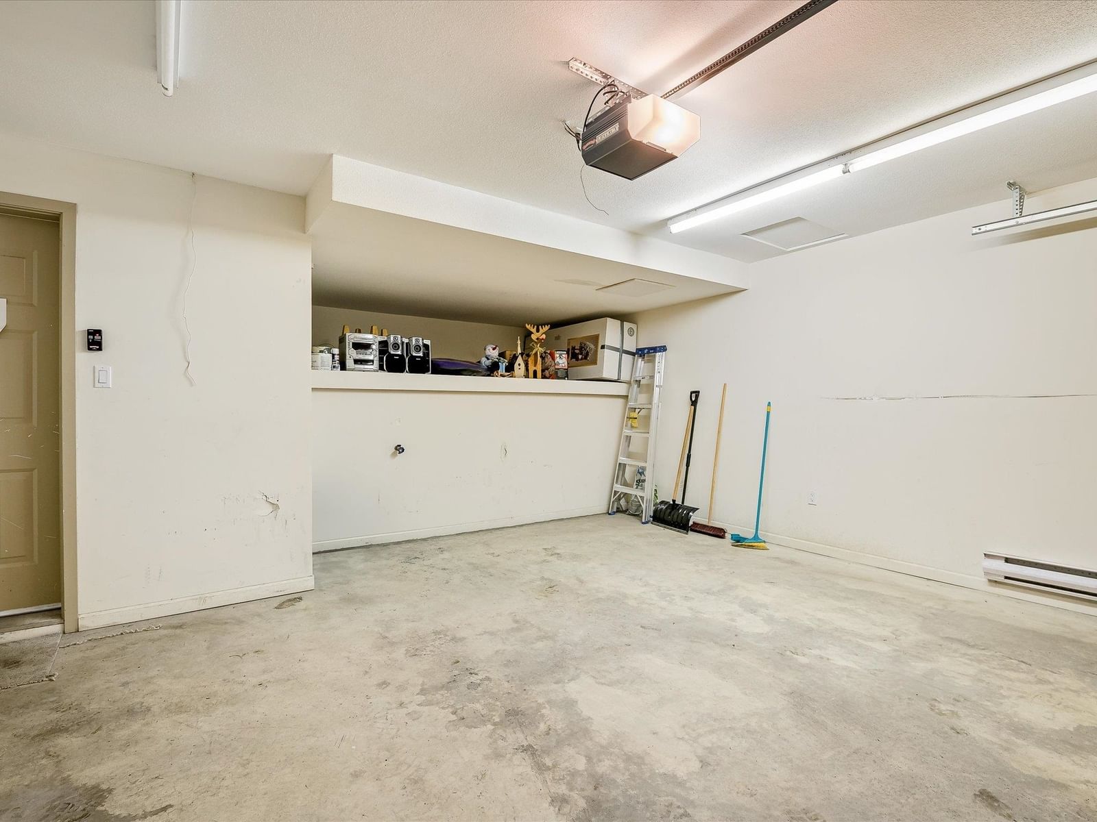 Listing Image 24