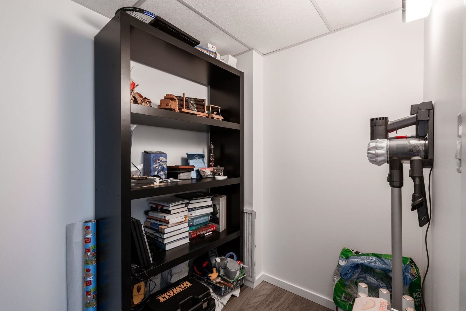 Listing Image 23