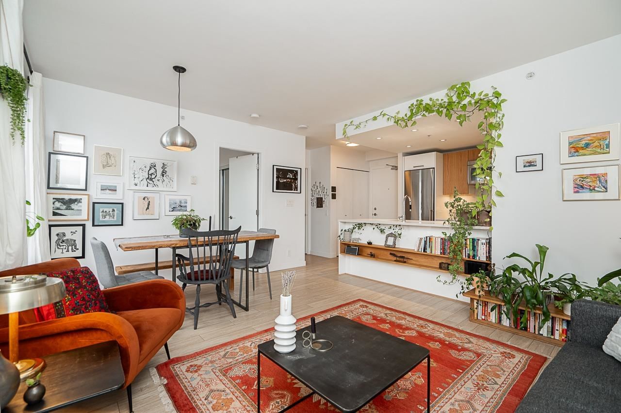 Listing Image 12