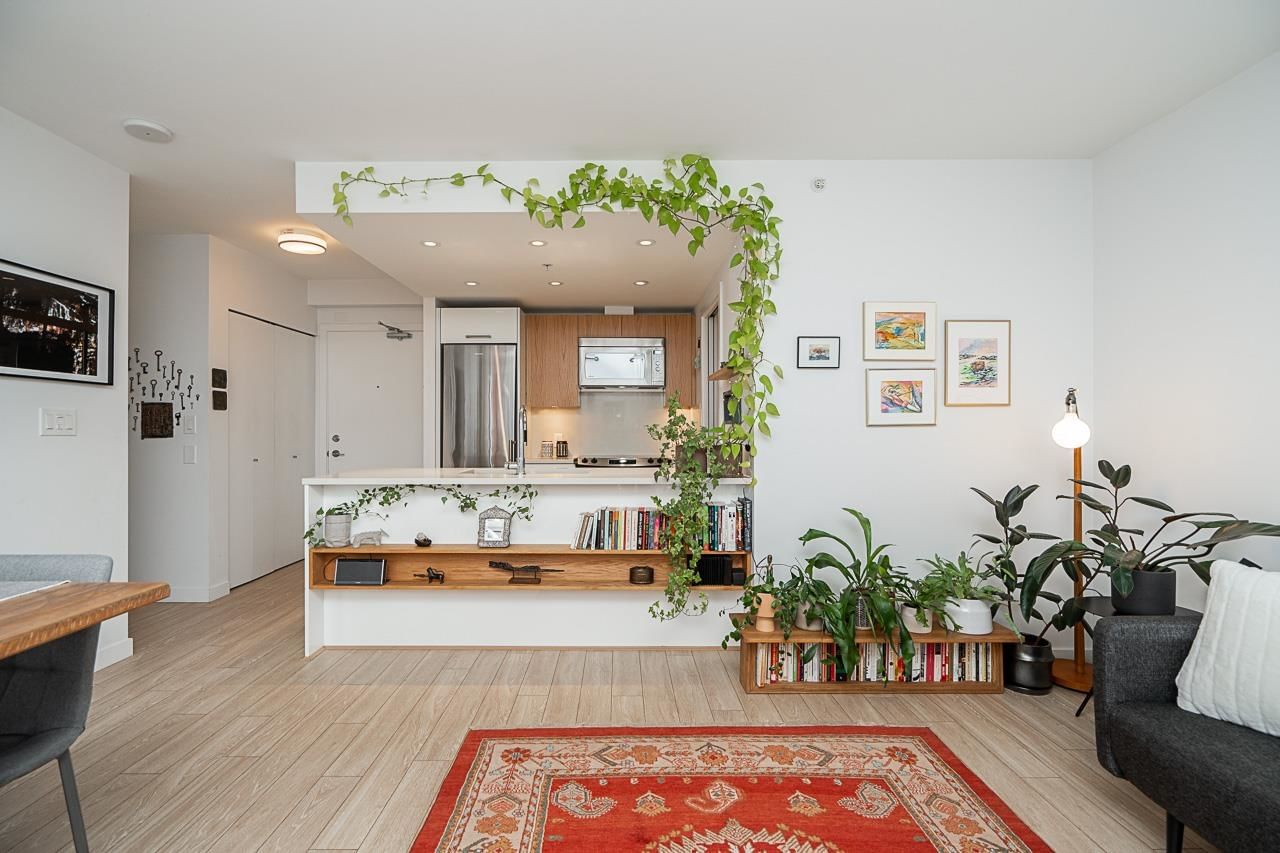 Listing Image 14