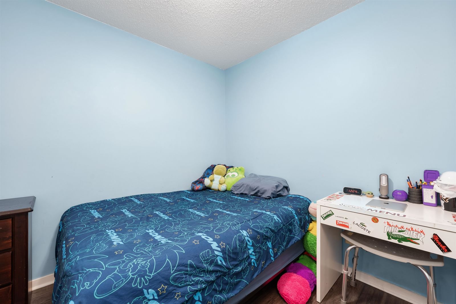 Listing Image 17