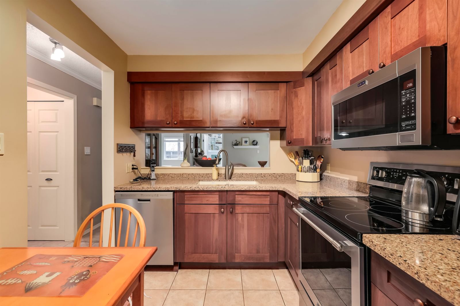 Listing Image 11