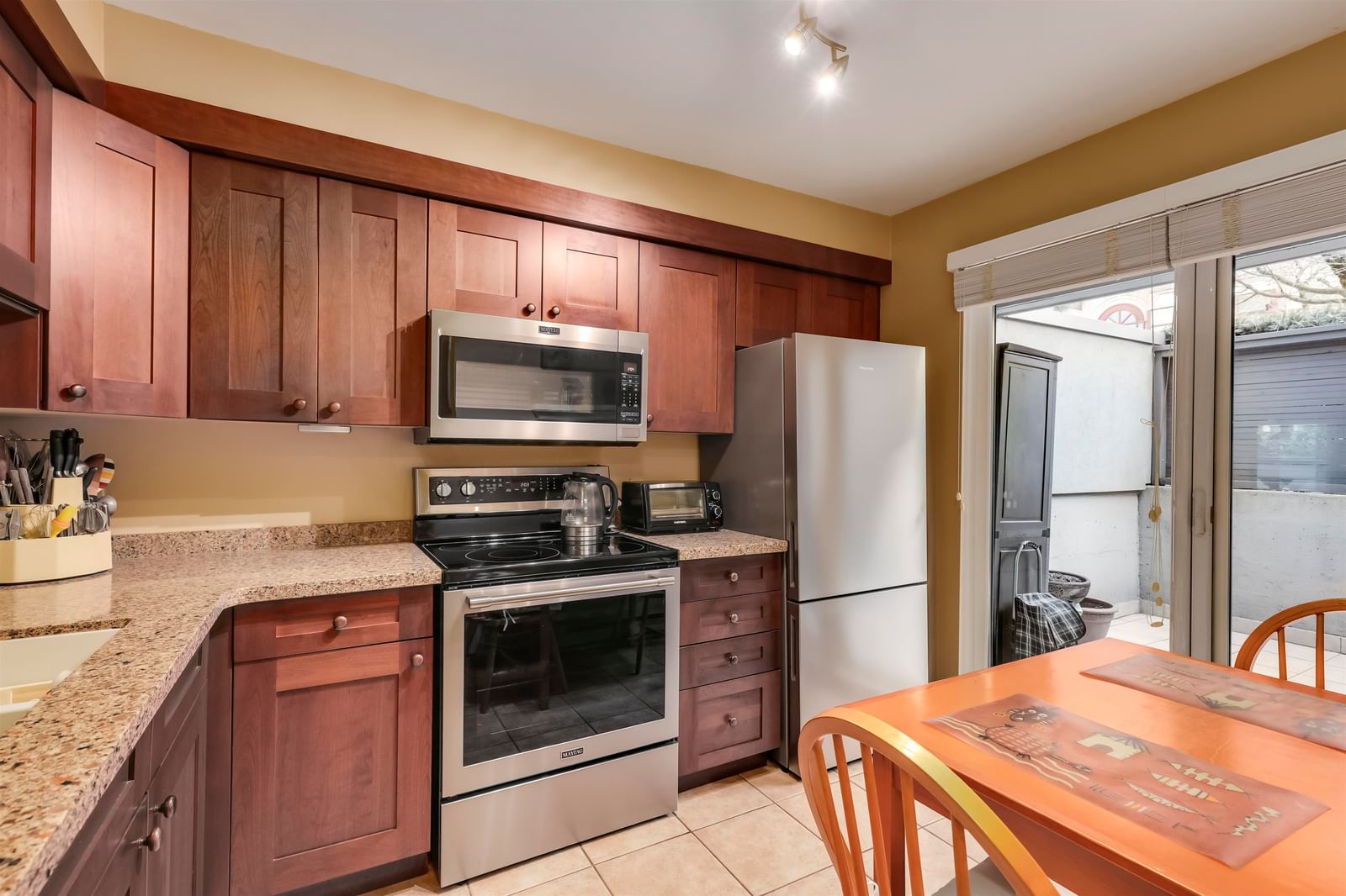 Listing Image 9