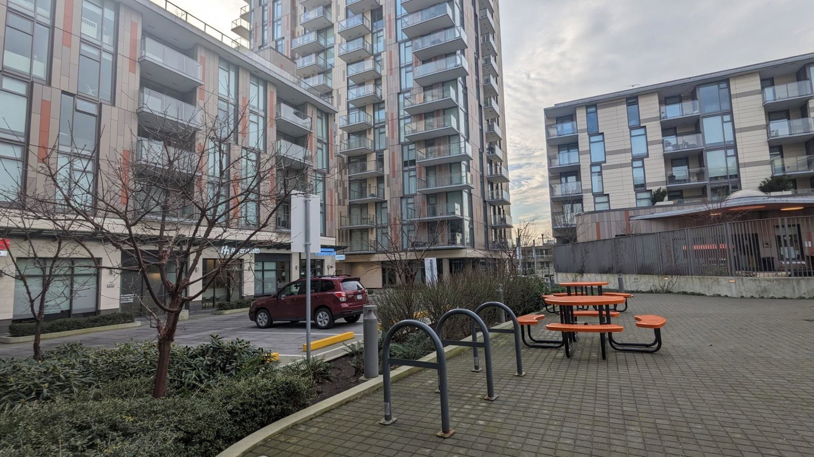 Listing Image 10