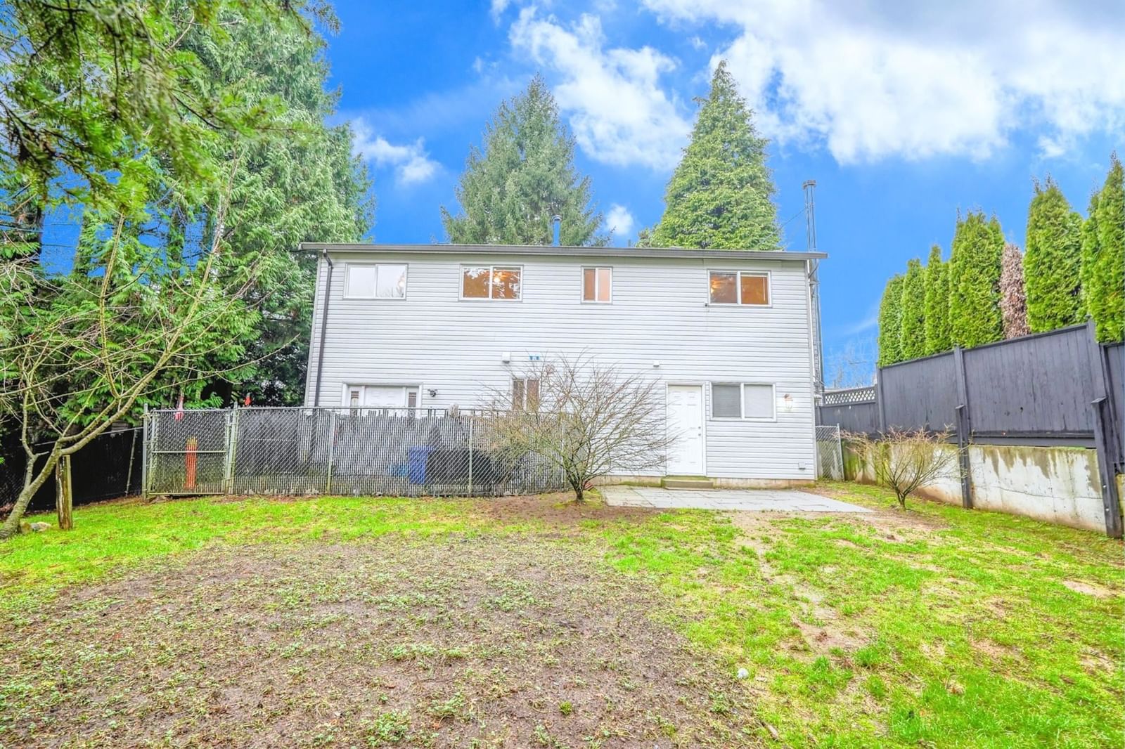 Listing Image 16