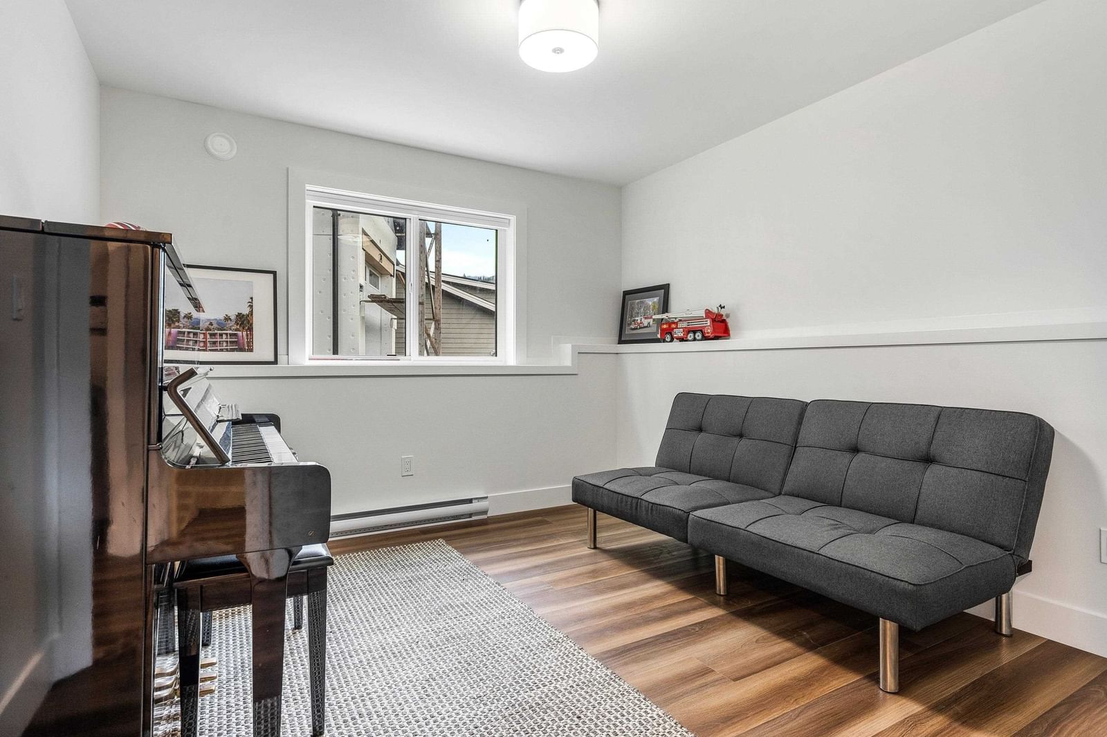 Listing Image 33
