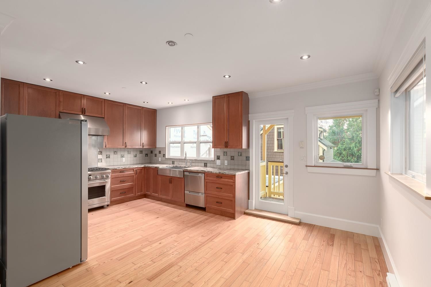 Listing Image 13