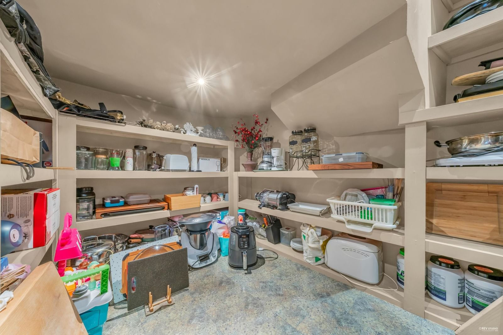 Listing Image 19
