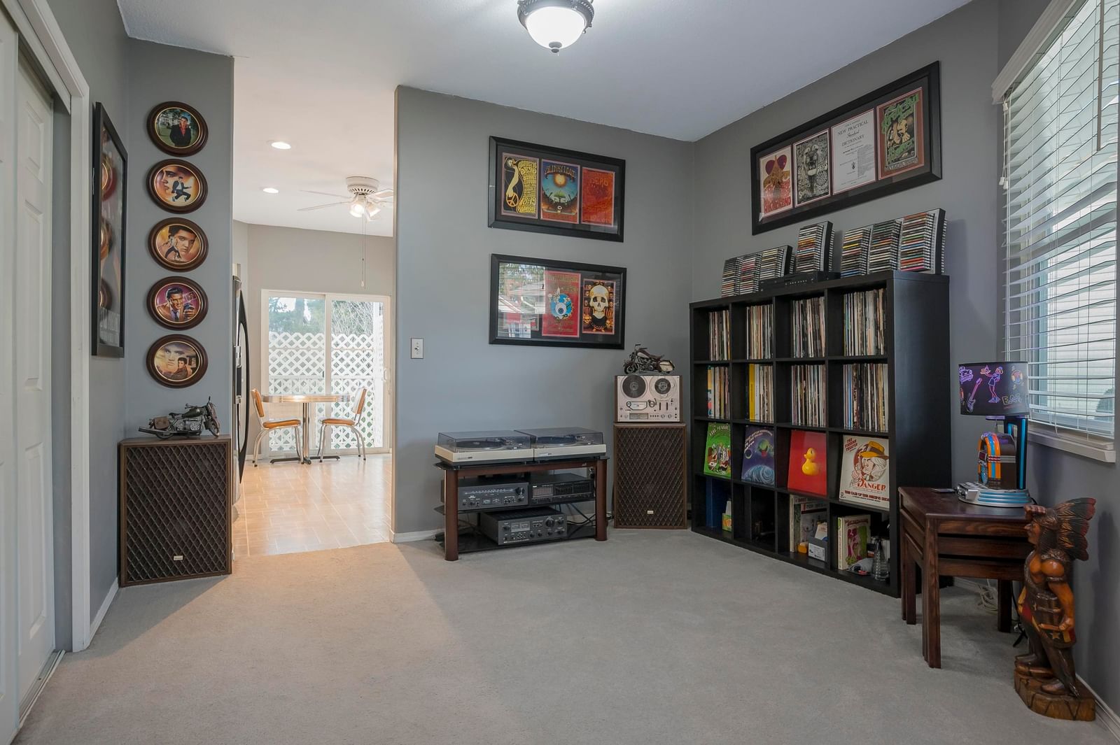Listing Image 10