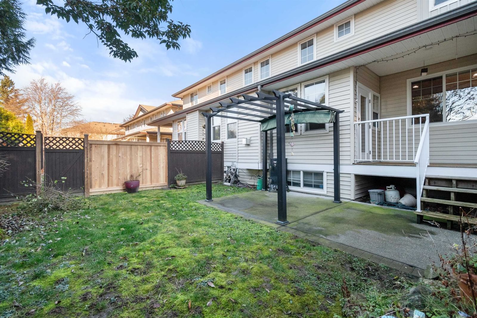 Listing photo 5