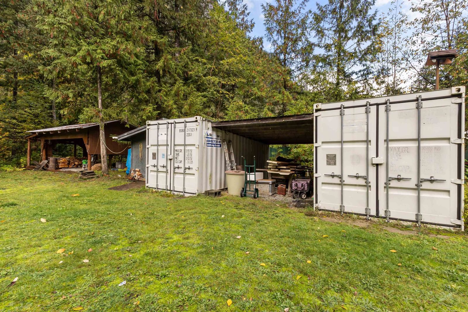 Listing Image 8