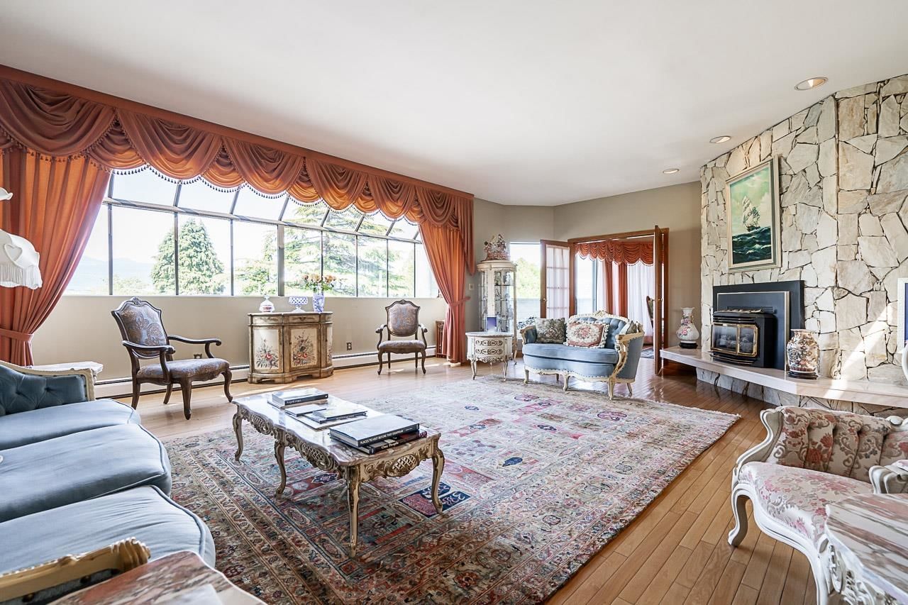 Listing Image 11