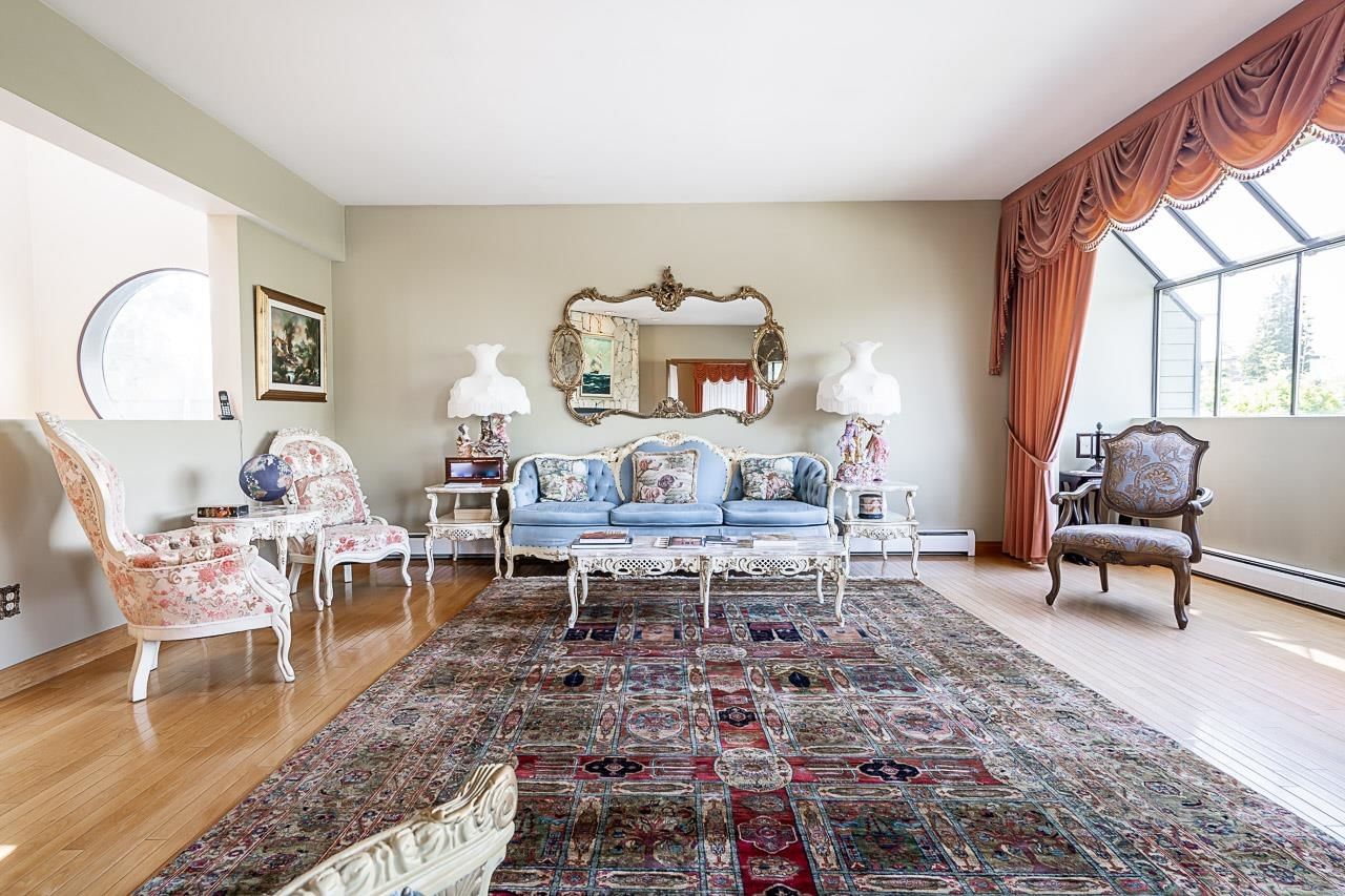 Listing Image 12
