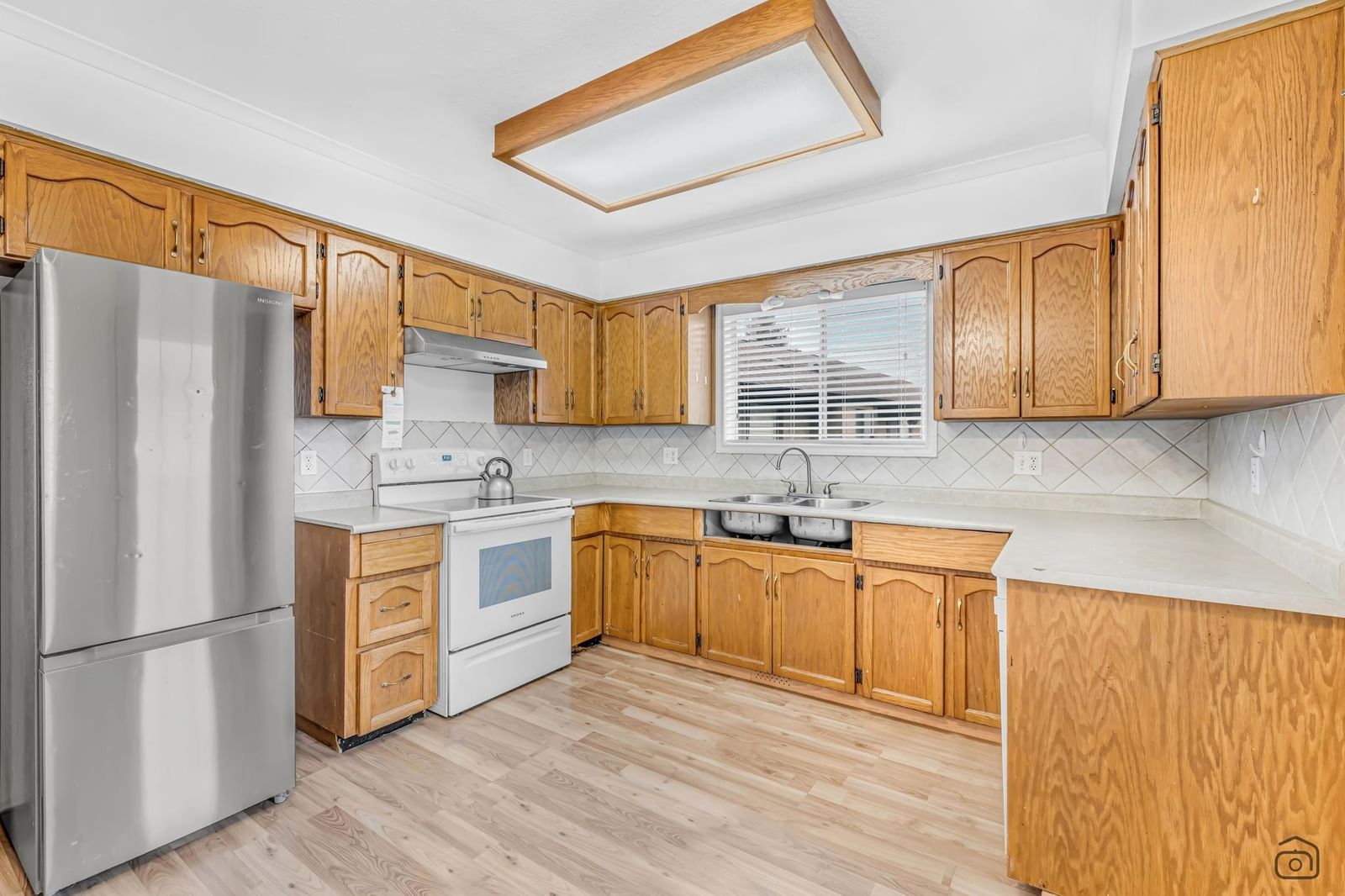 Listing Image 14