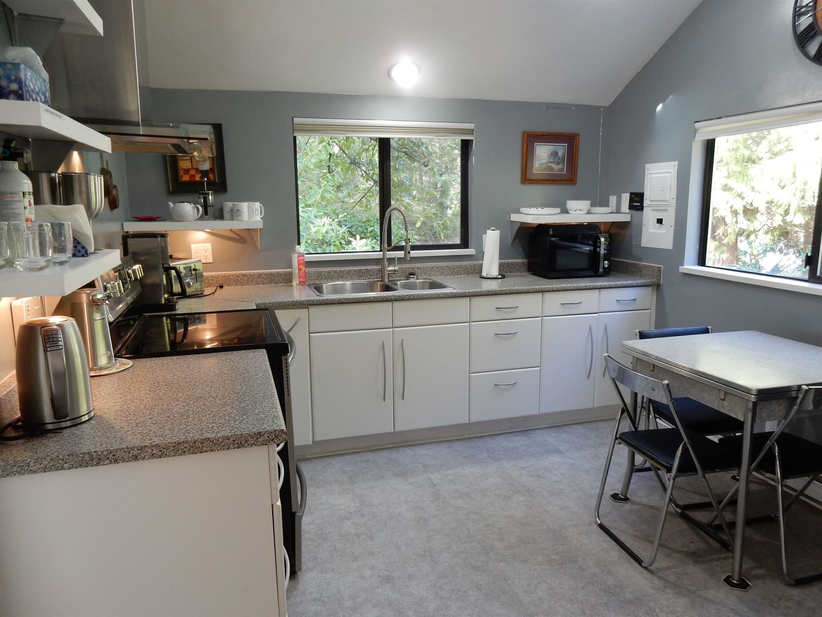 Listing Image 9