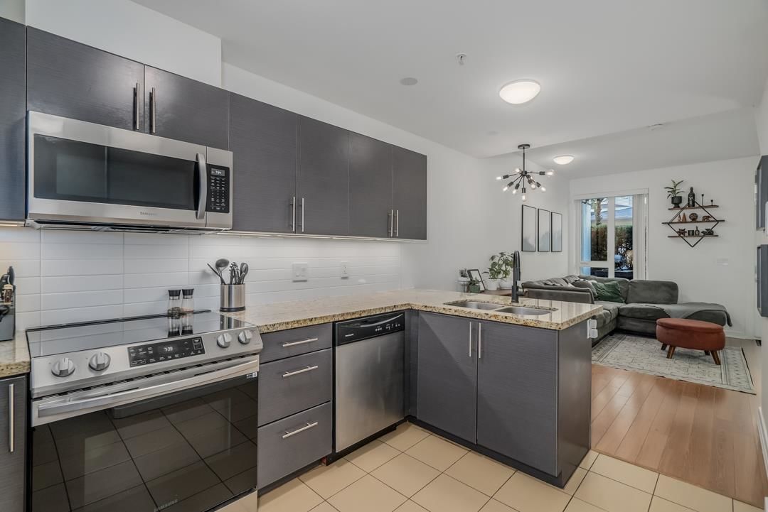 Listing Image 11