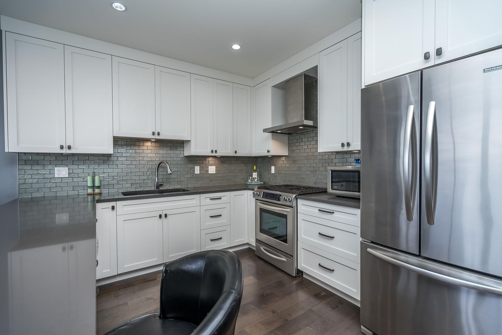 Listing Image 10