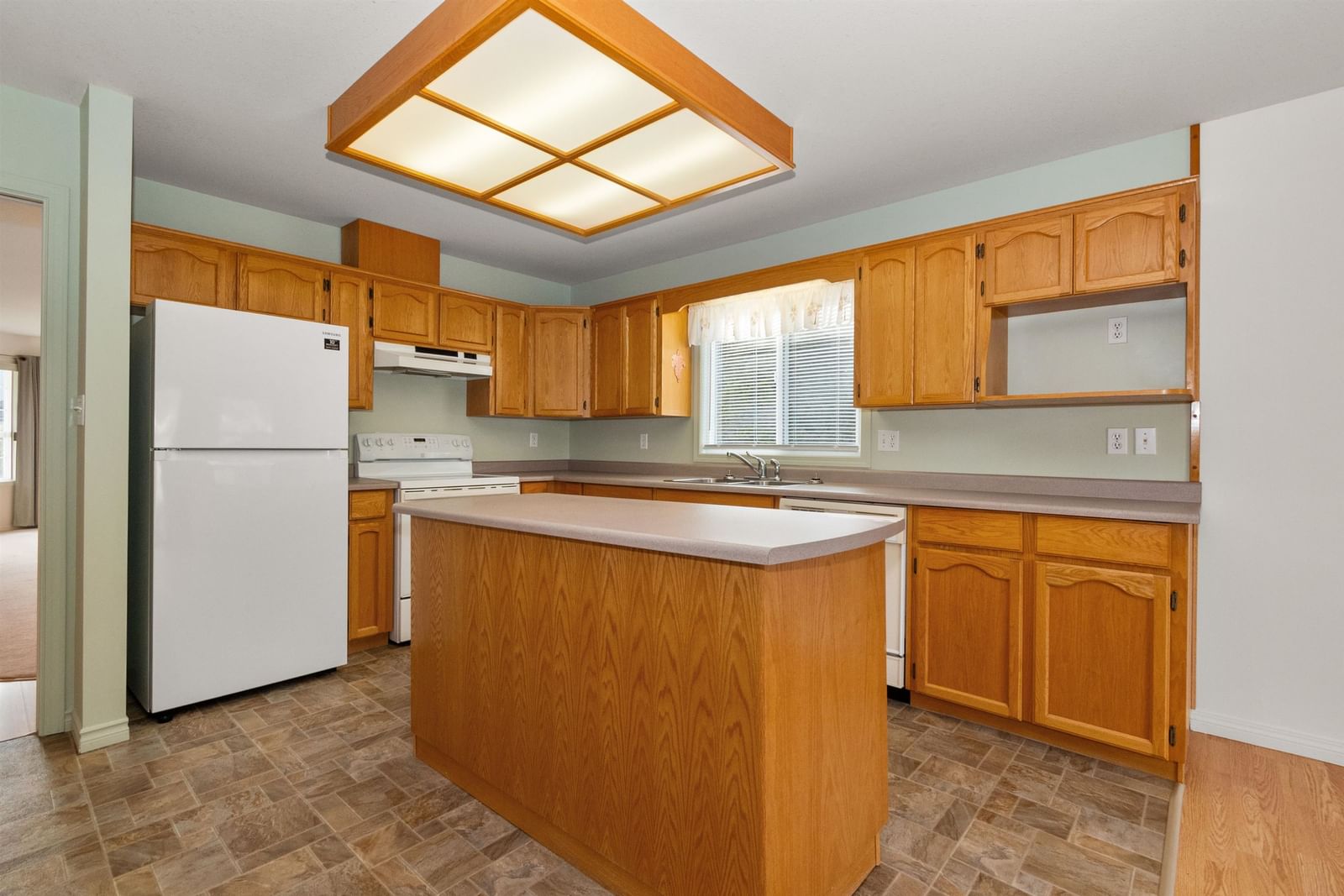 Listing Image 13
