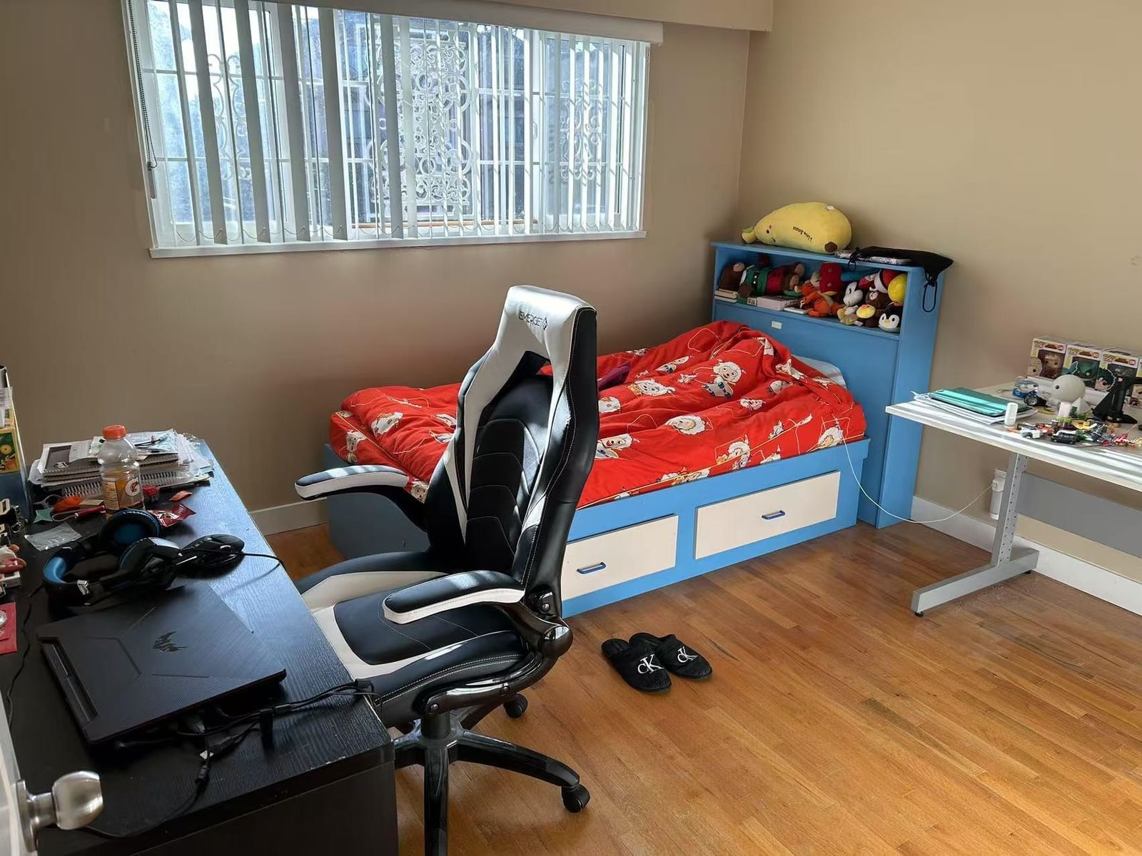 Listing Image 9