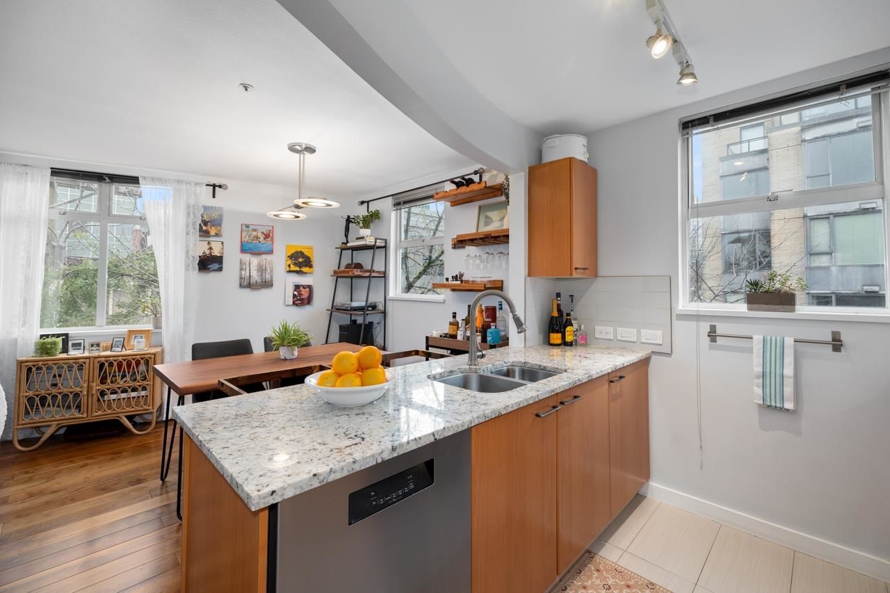 Listing Image 11