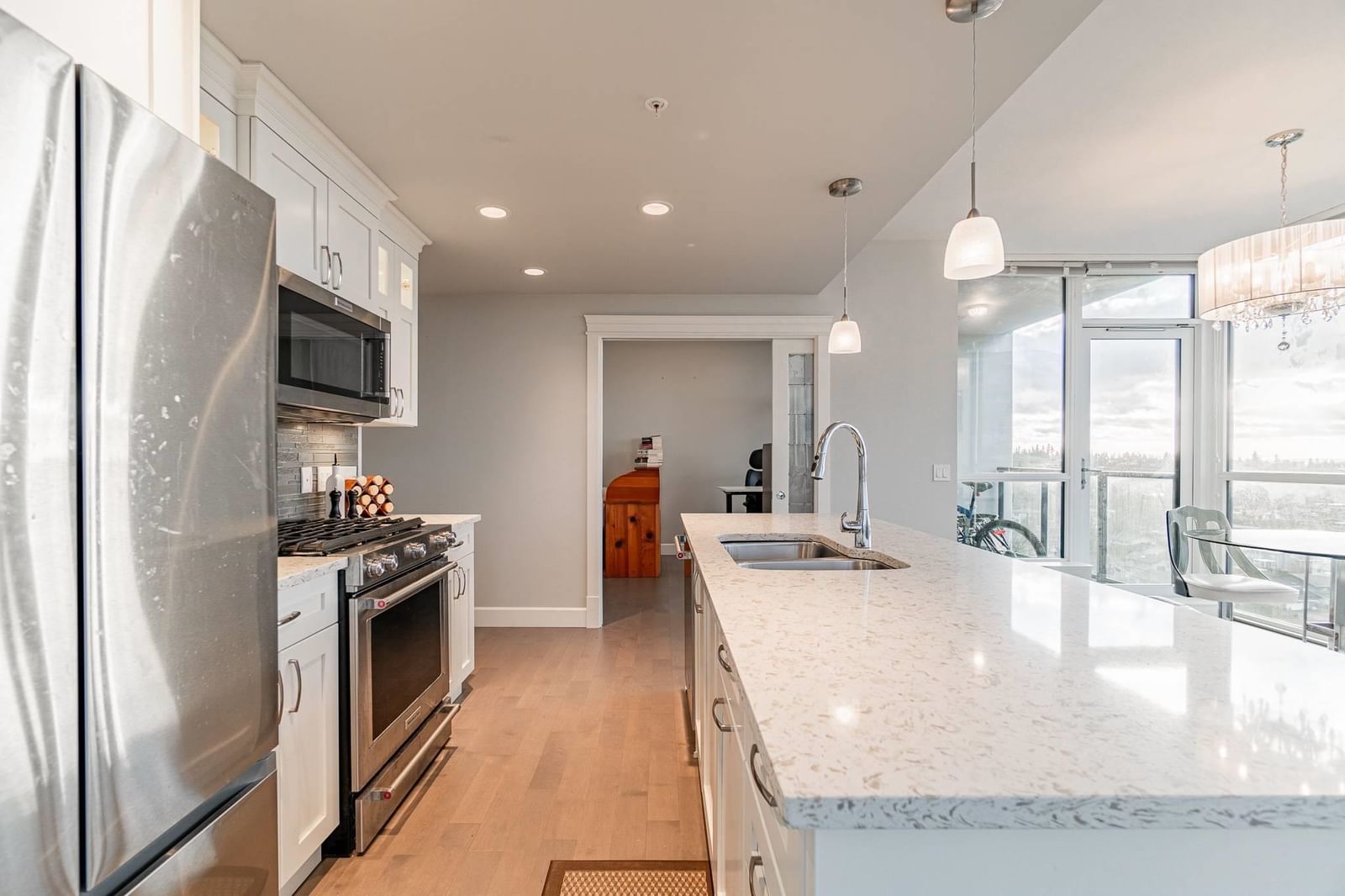 Listing Image 13