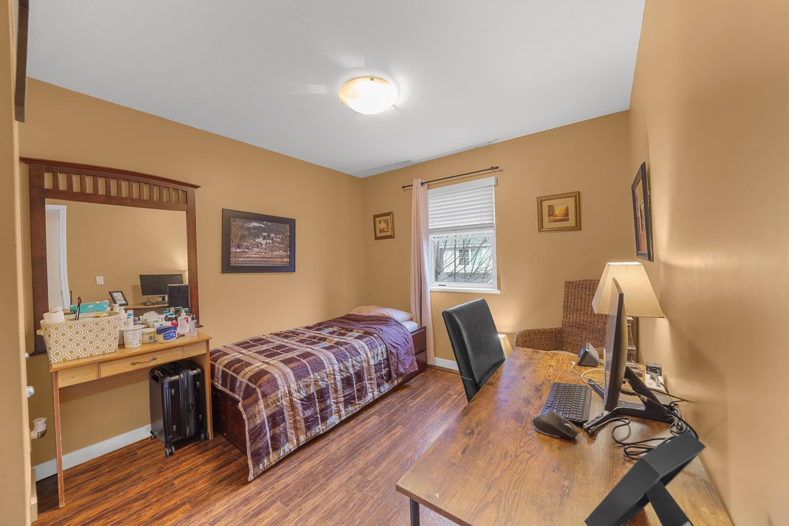 Listing Image 13