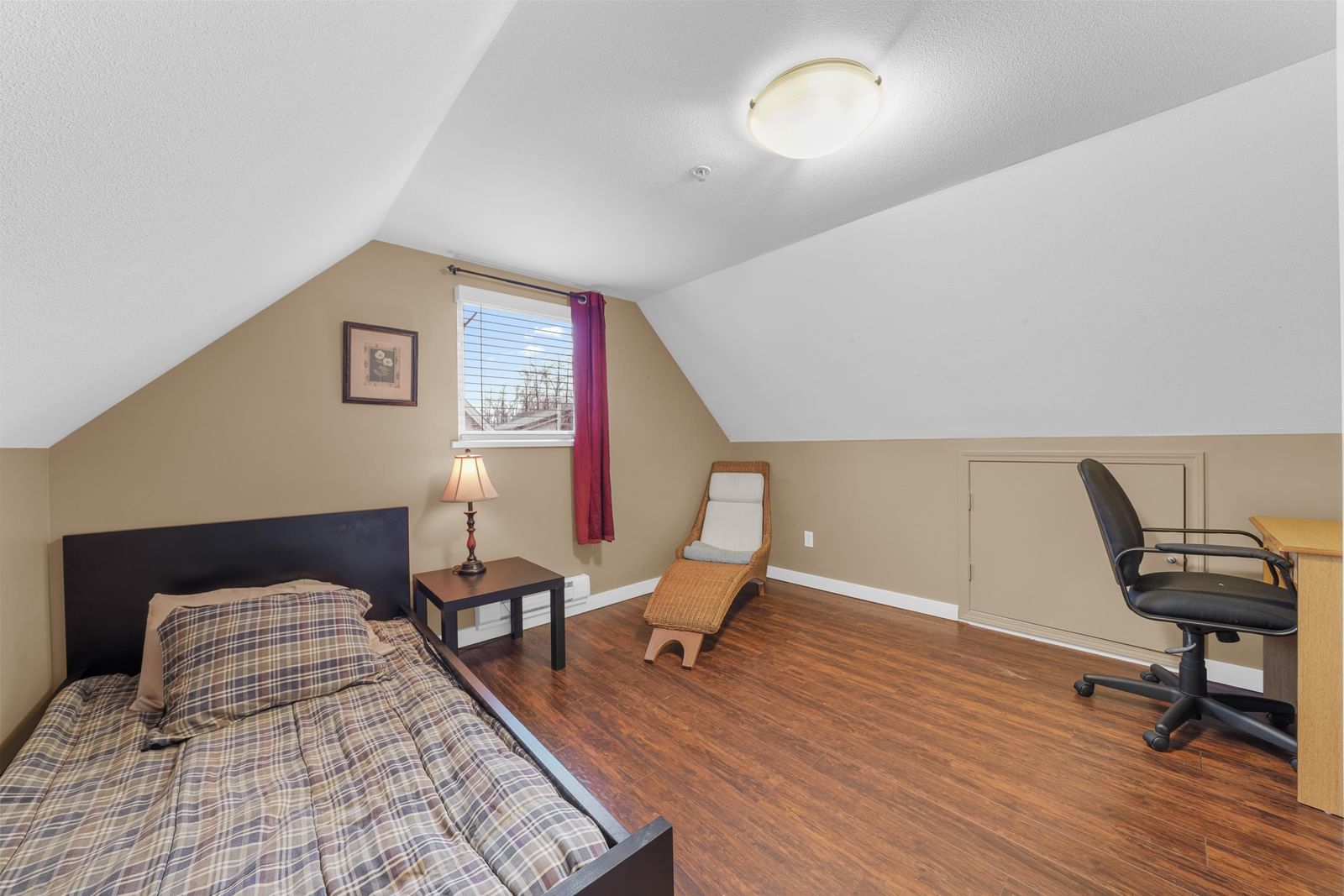 Listing Image 18