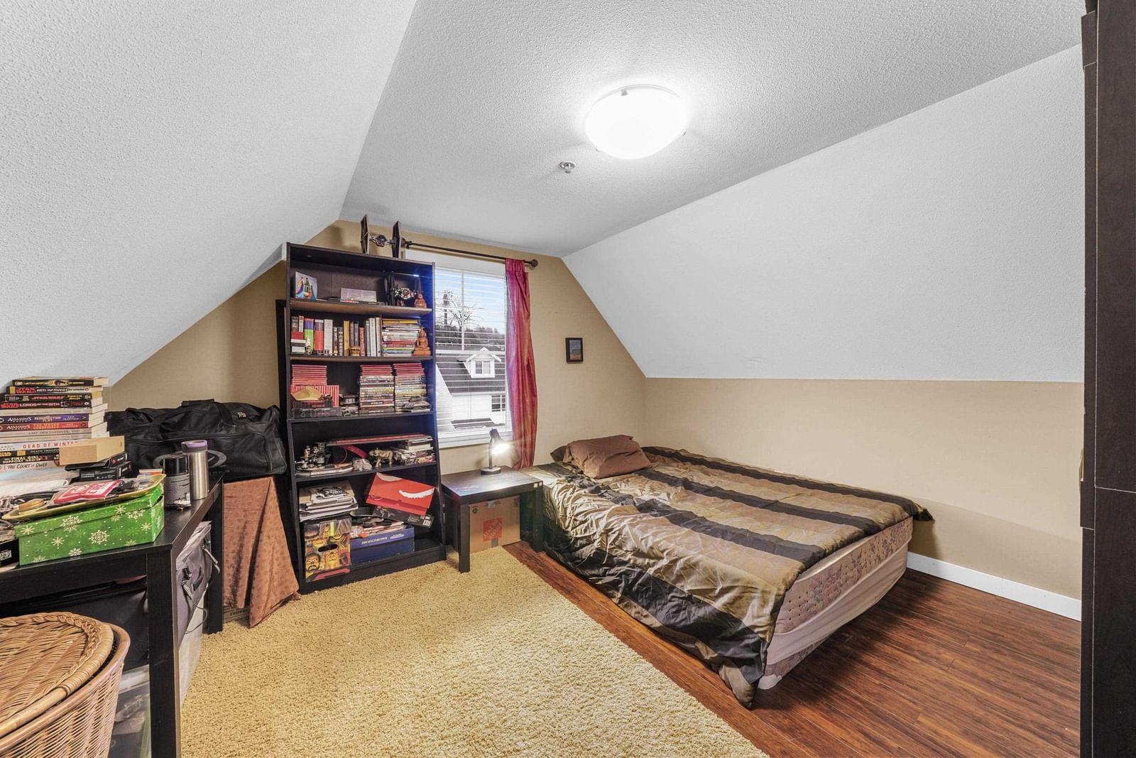 Listing Image 19