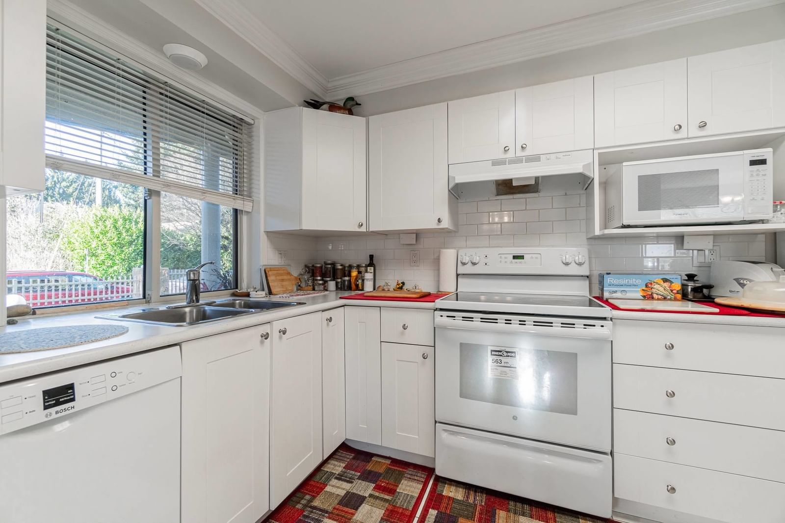 Listing Image 8
