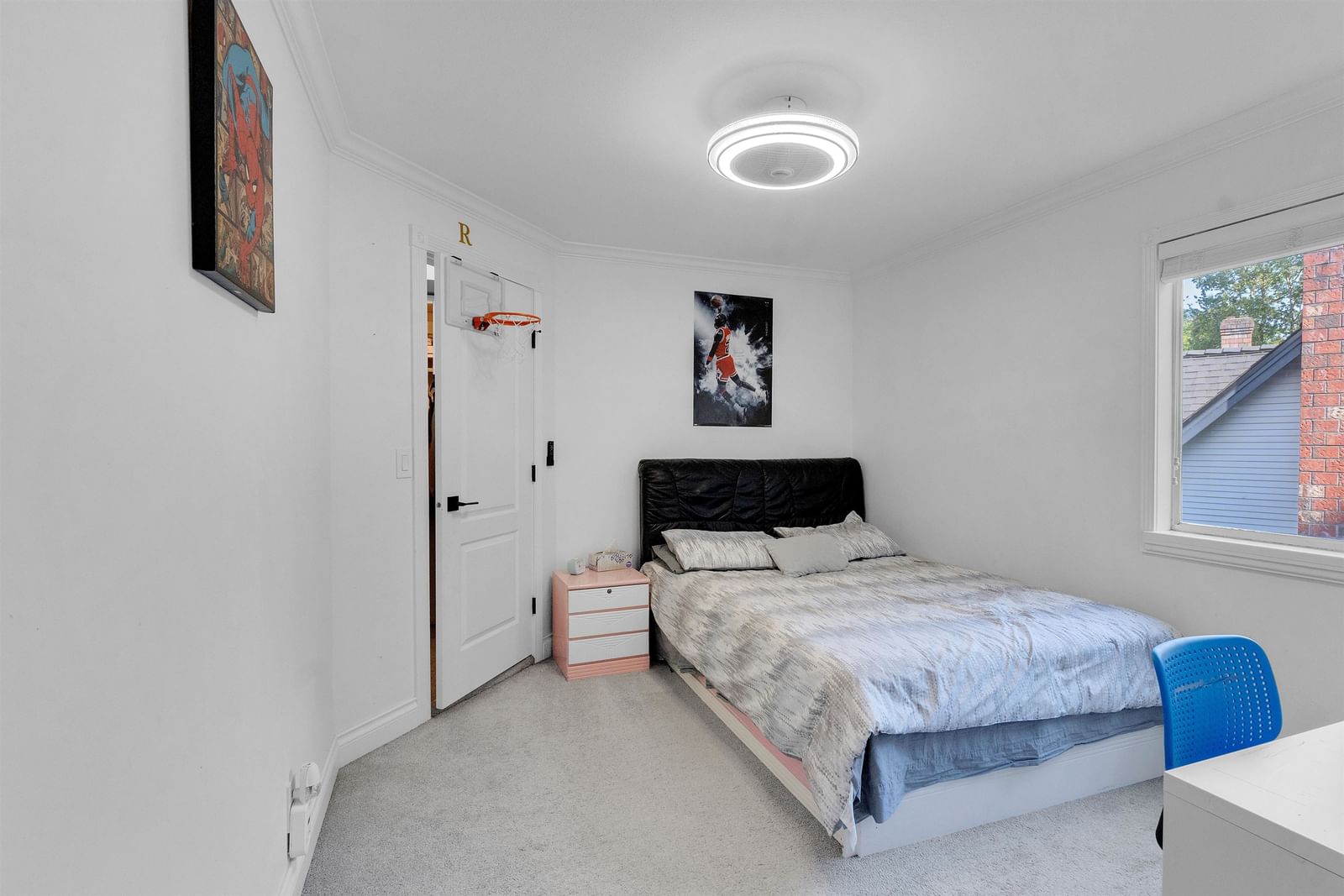 Listing Image 19