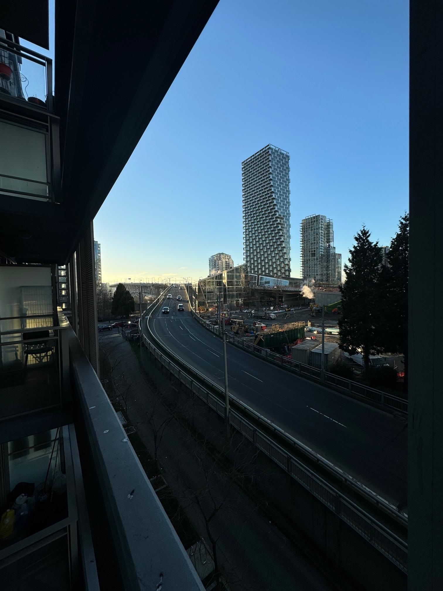 Listing Image 11