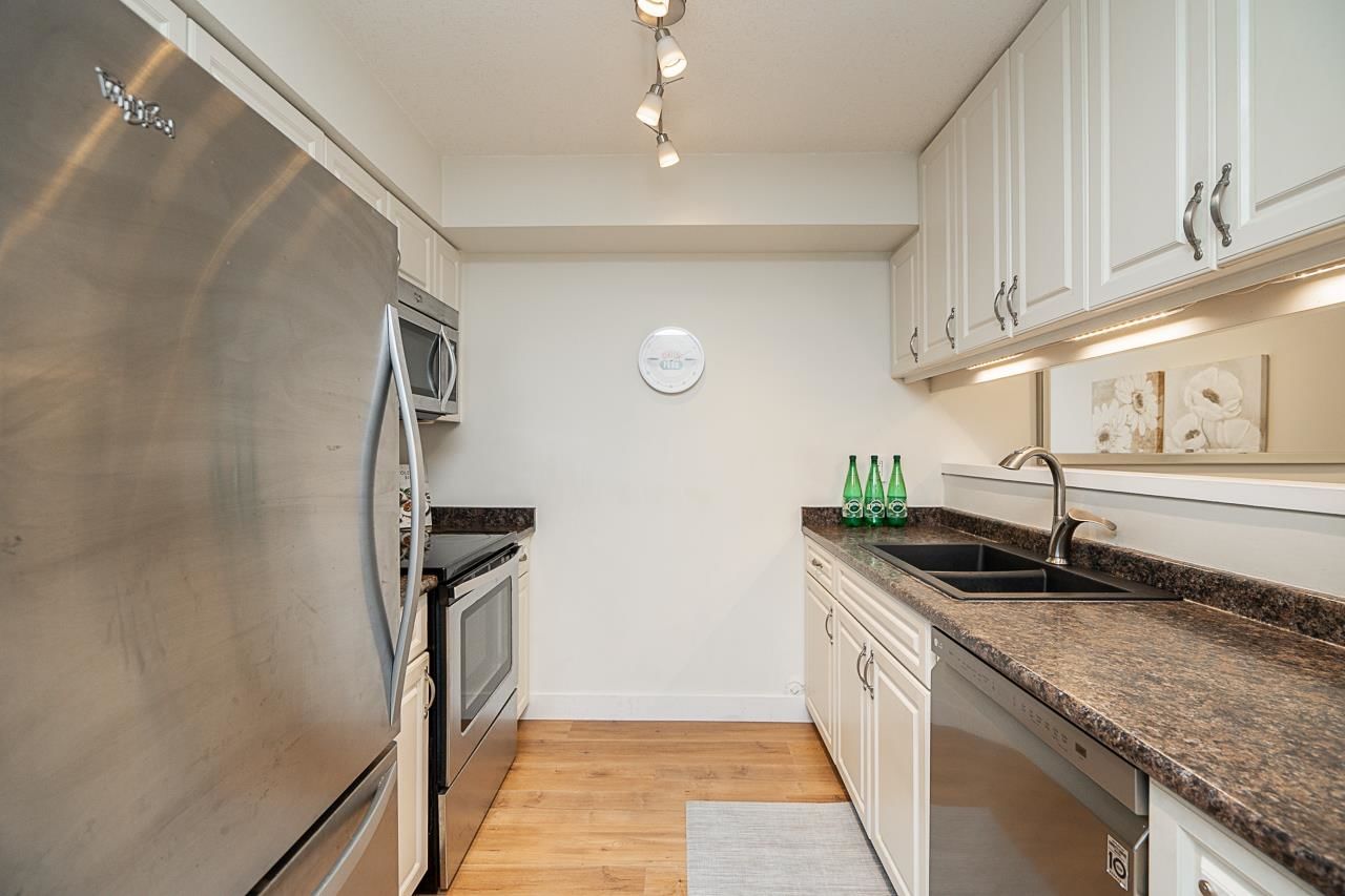 Listing Image 17