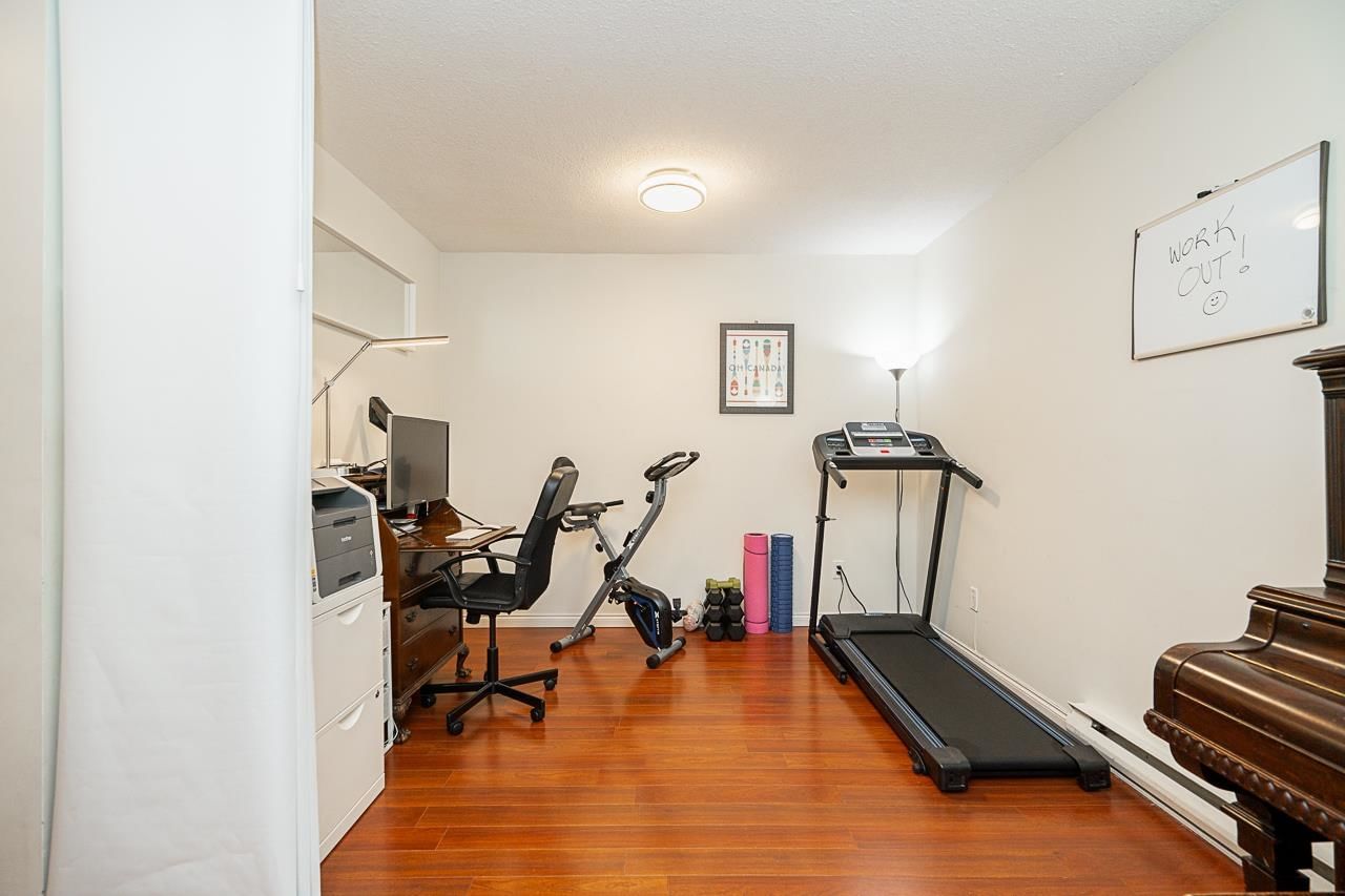 Listing Image 20