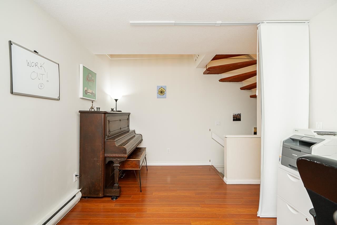 Listing Image 22