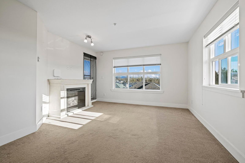 319 - 30525 Cardinal Avenue, Abbotsford, V2T 0A8 | Image 2