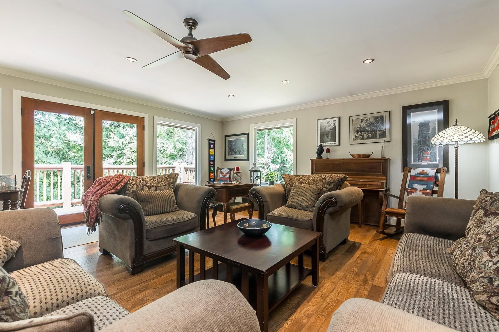 Listing Image 8
