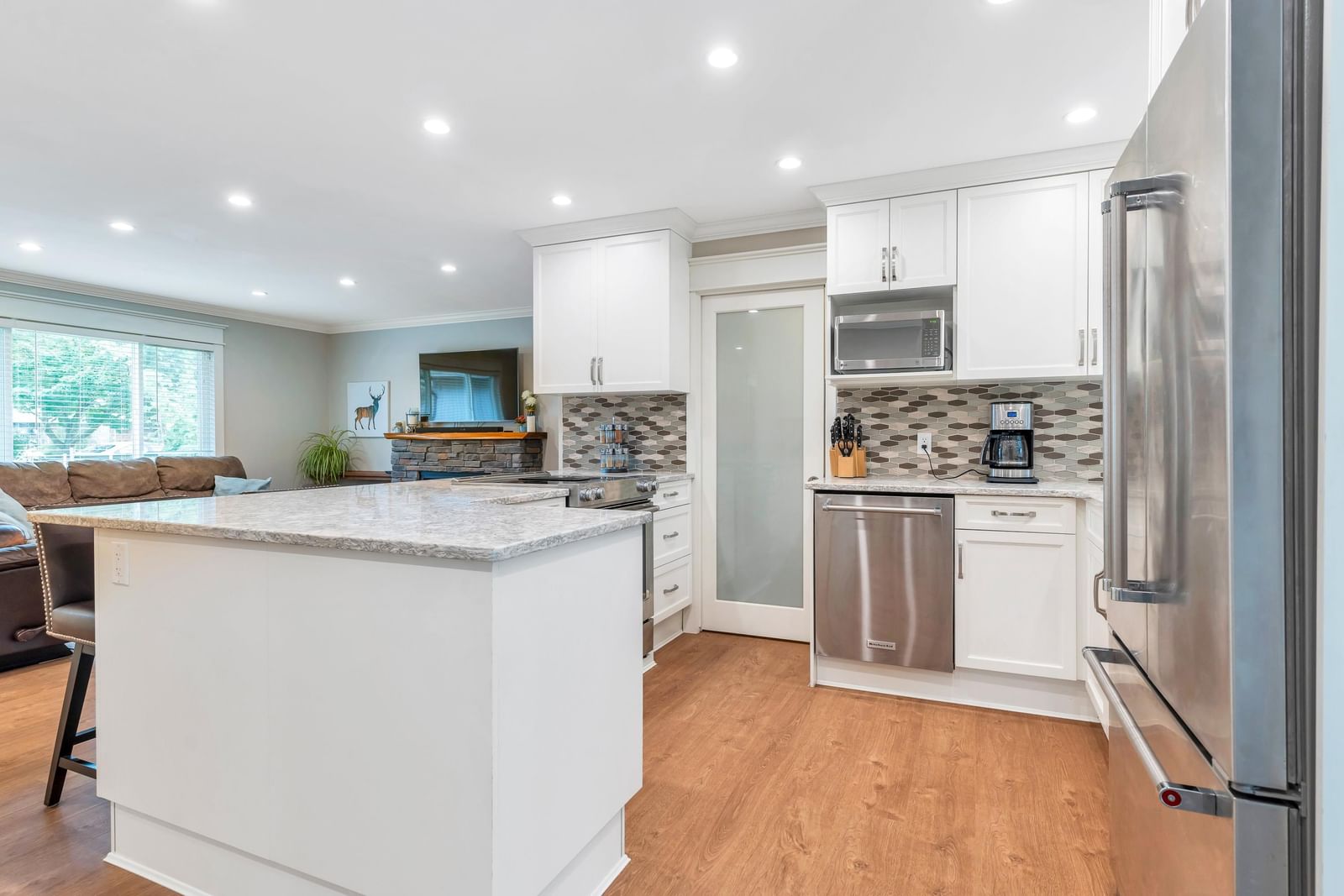 Listing Image 19