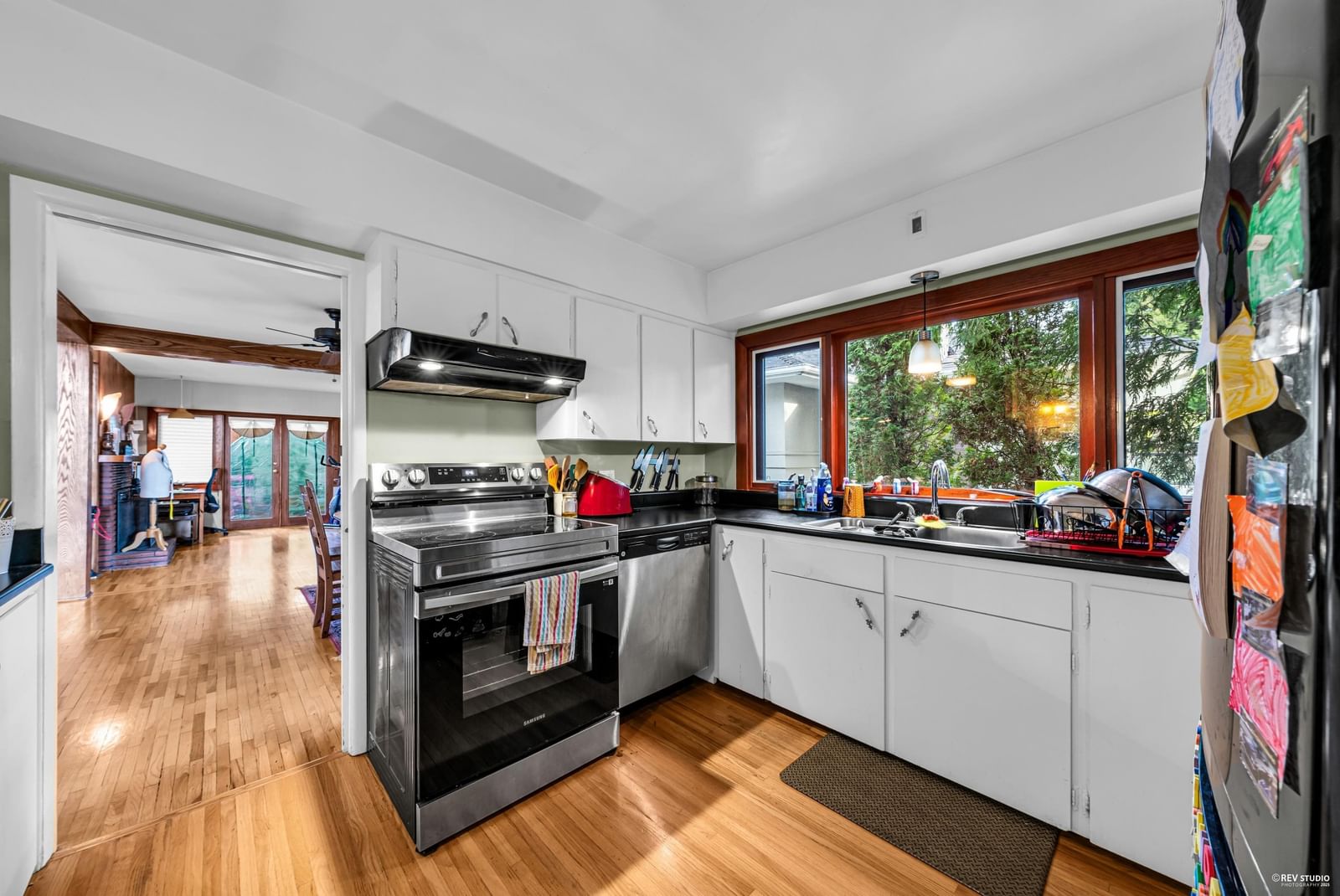 Listing Image 19