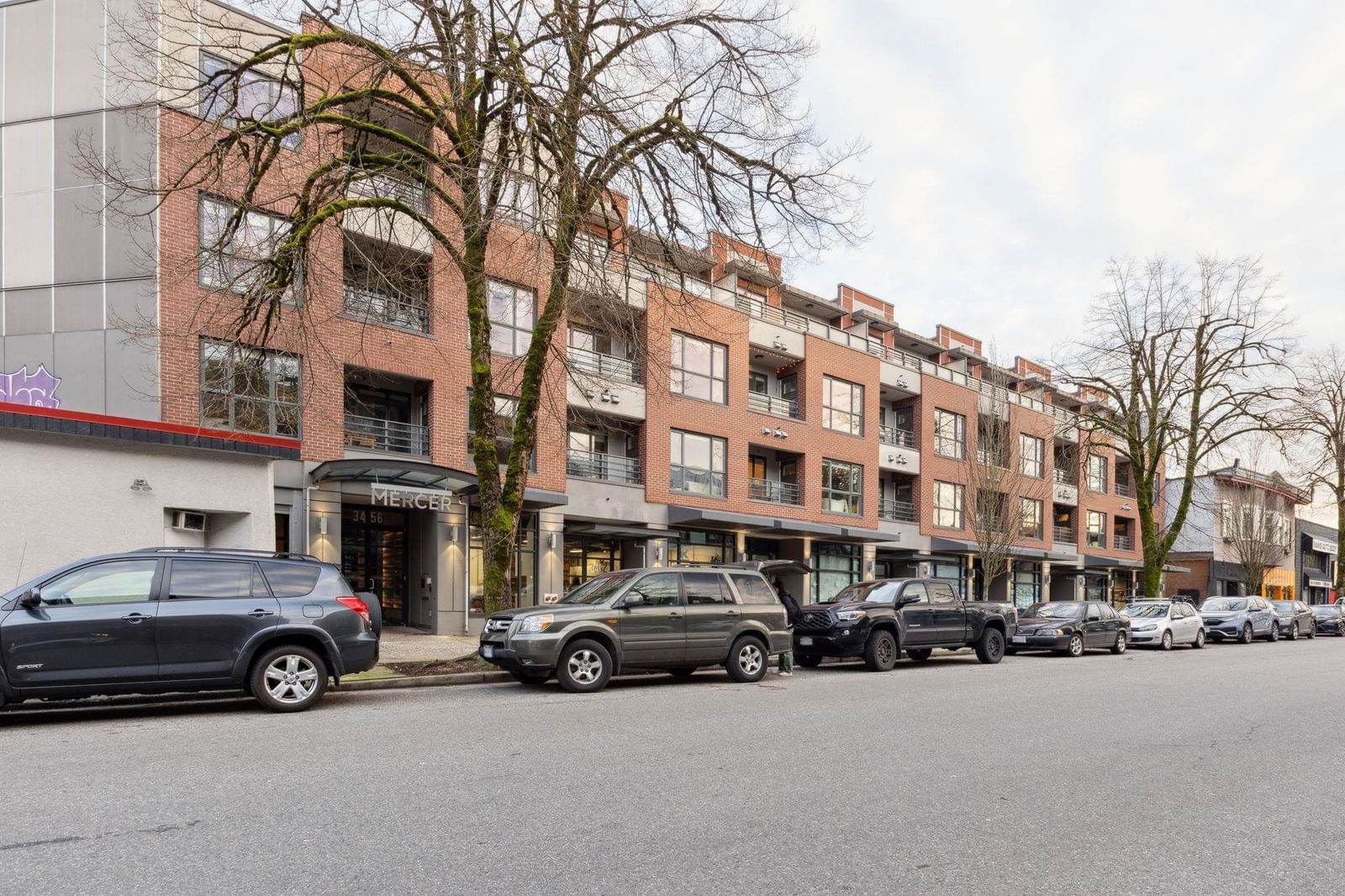 Listing Image 1