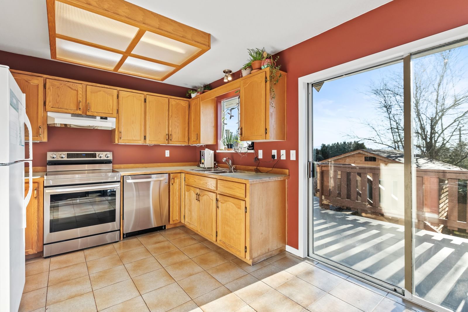 Listing Image 12