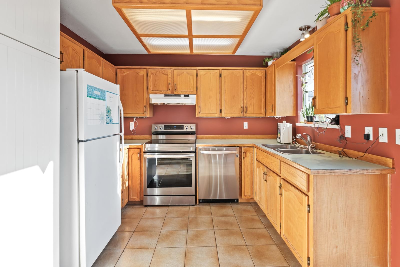 Listing Image 14