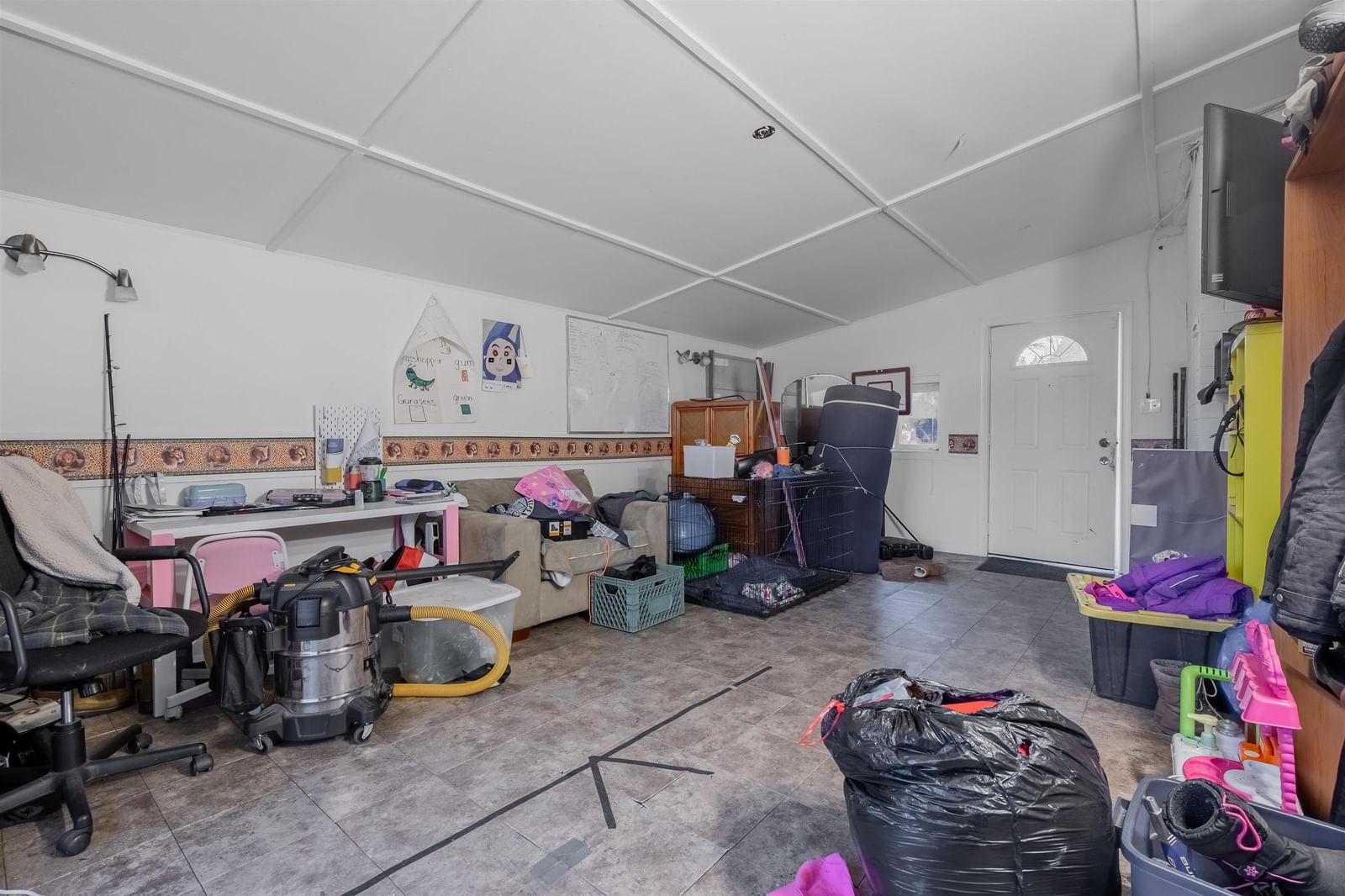 Listing Image 16